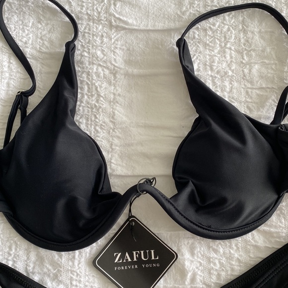 BNWT Push Up Plunge Bikini Top and Bottom - Picture 3 of 8